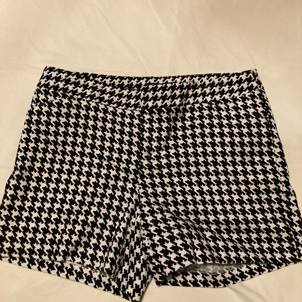 INC International Concepts Black & White Houndstooth High-Waist Shorts